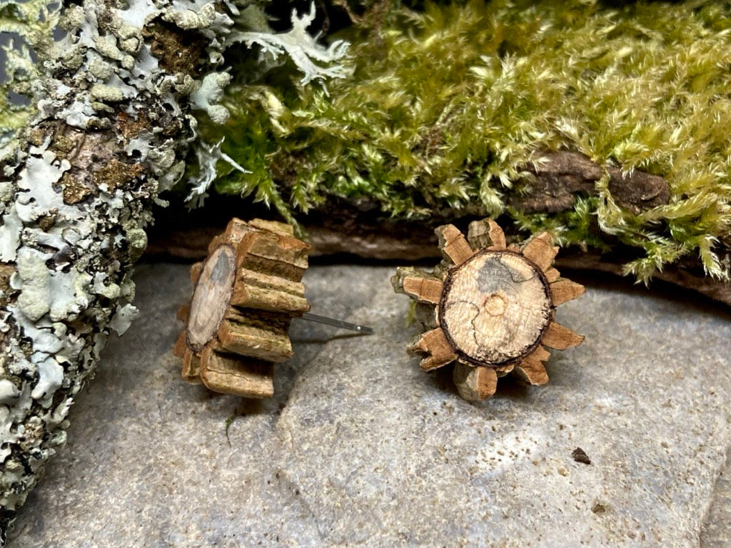 'Field Maple' stud earrings - sunflowers