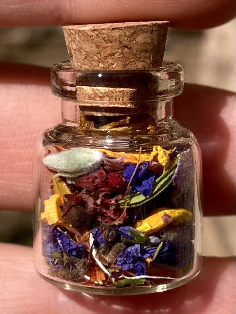 'Country Cottage' journey jar