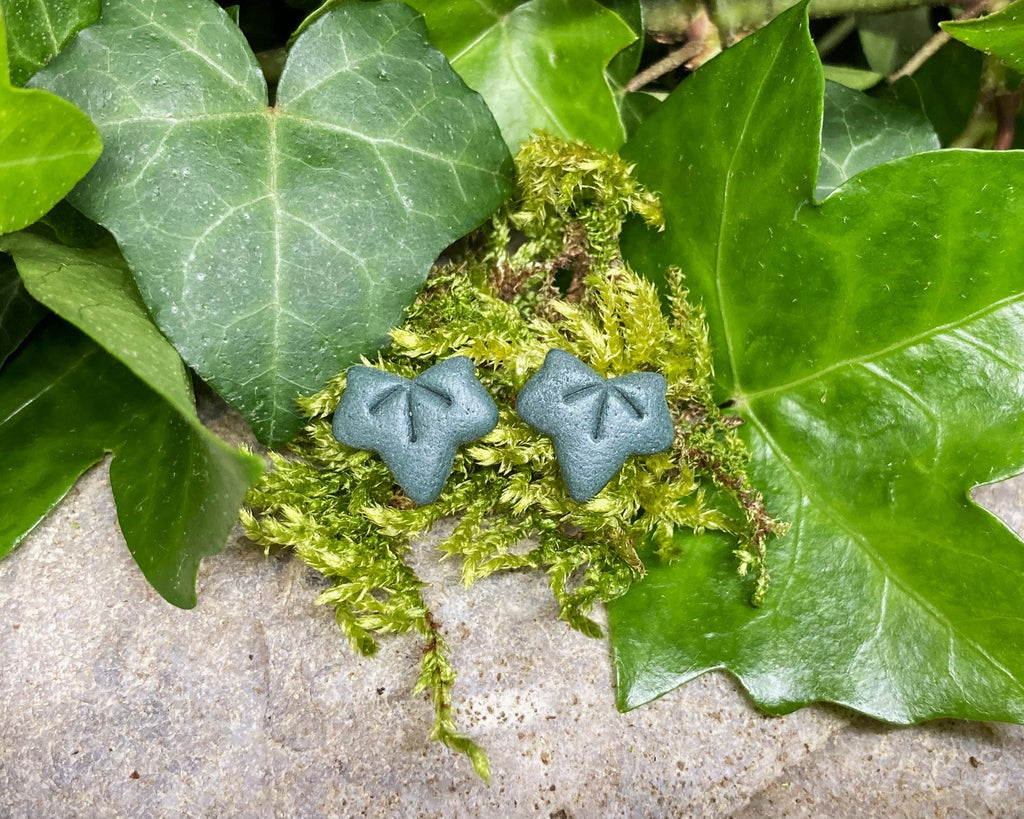 'Tiny ivy' stud earrings - dark peacock green